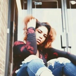 Meet your Posher, Destiny